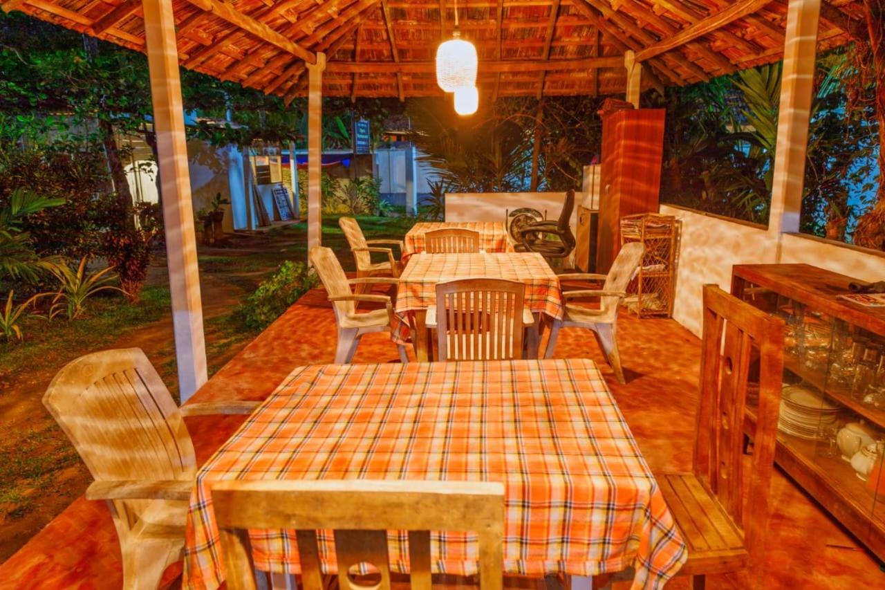 Talalla Ocean Beach Bungalow Matara Exterior foto